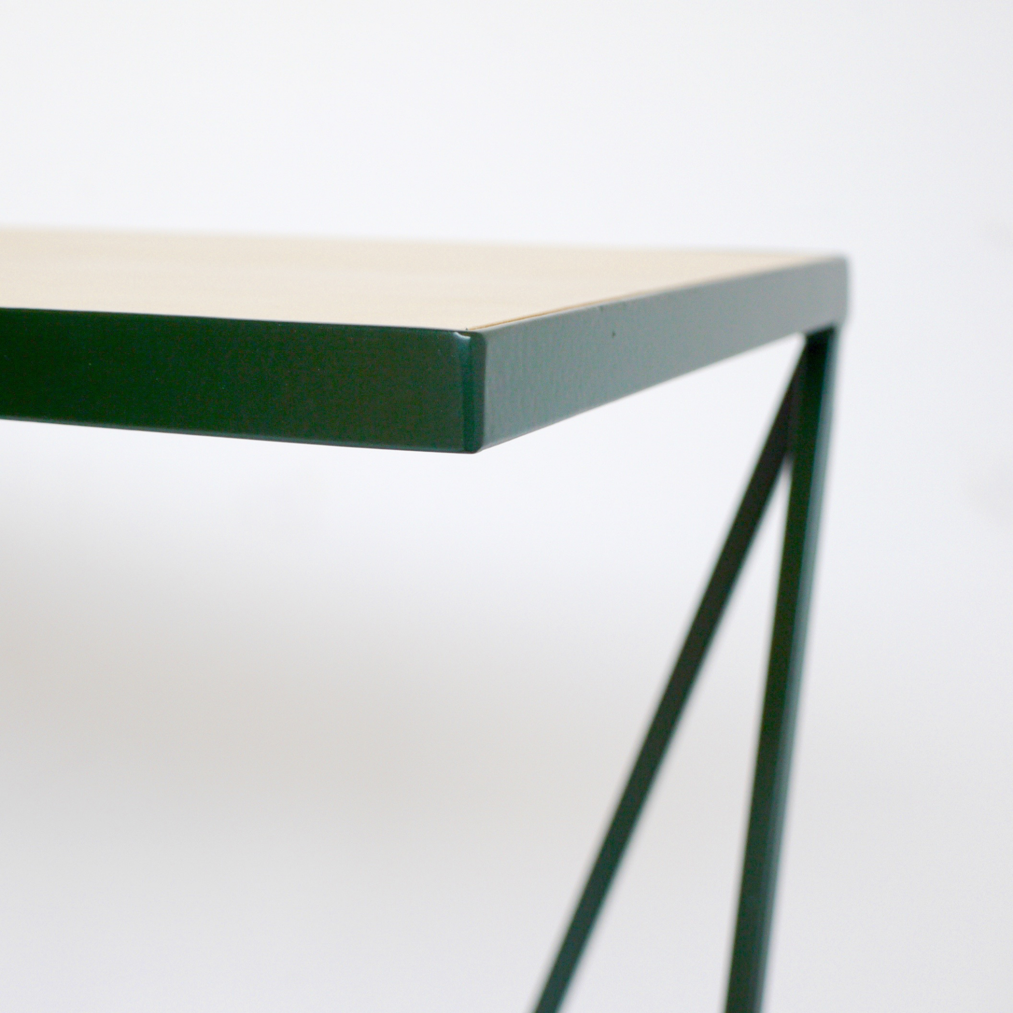 Giraffe Console Table - Birch plywood top